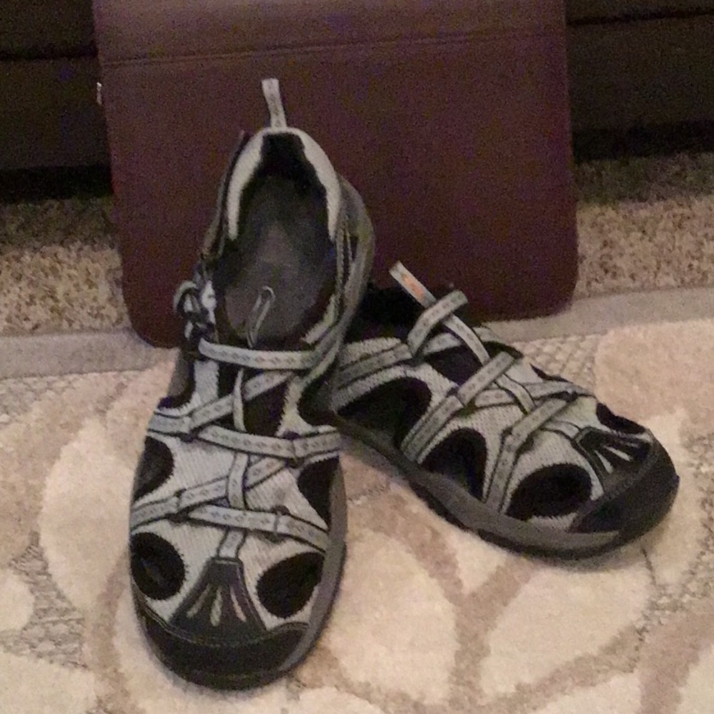 Ahnu women’s sandals